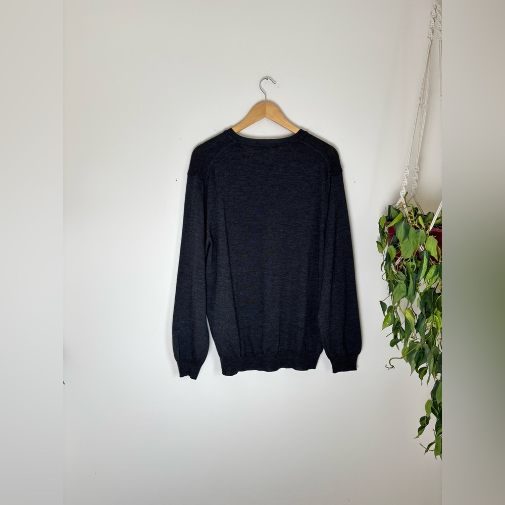 Fiesole Merino Wool Vneck Pullover In Charcoal - Picture 5 of 5